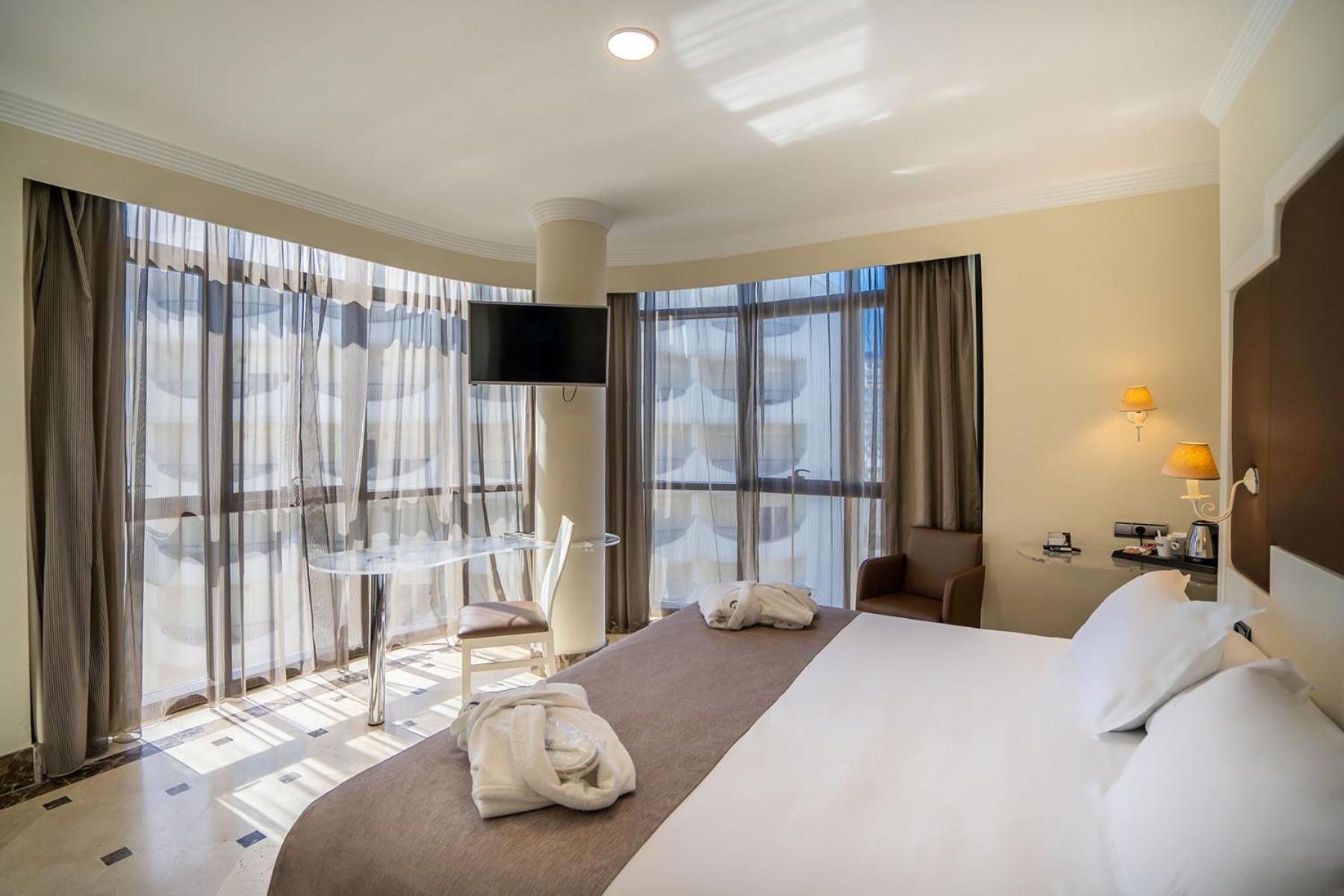 Hotel Spa Cadiz Plaza (Adults Only) Buitenkant foto